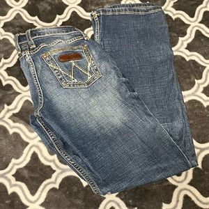 Womens wrangler boot cut jeans. Size 0/34